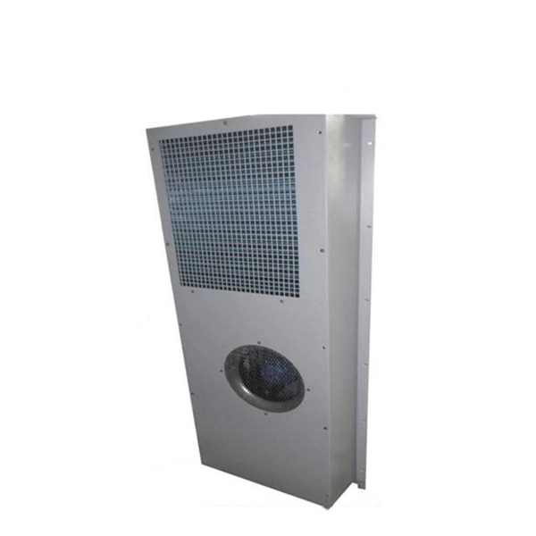 Distribution box magnetic attraction