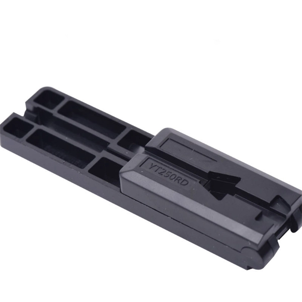 Principle of a 50-port cable management rack