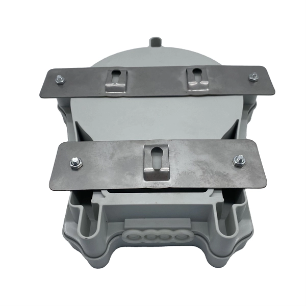 Eccentric 90-degree elbow cable tray