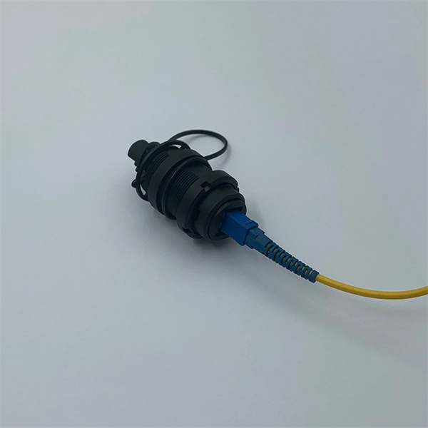 Are optoelectronic conversion modules plug-and-play 
